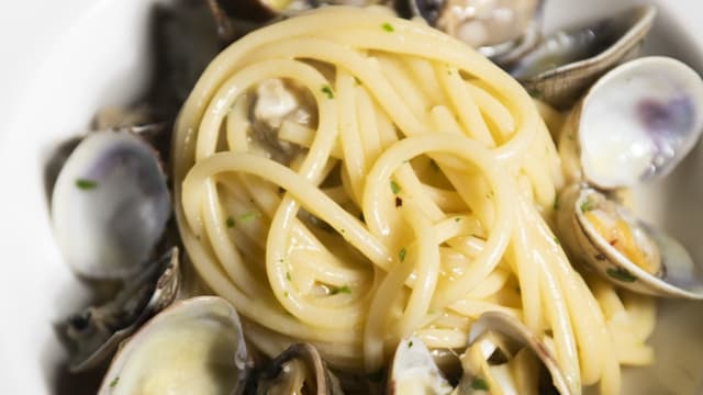 Spaghetti alle vongole classico - Cucina del Teatro, Rome