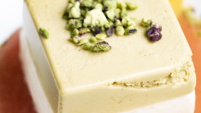 Mousse di pistacchio e yogurt agli agrumi di Sicilia - Cucina del Teatro, Rome