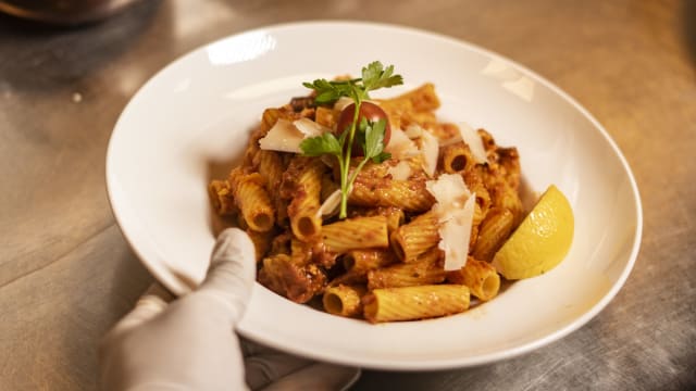 Penne gambas, aubergines - La Casa