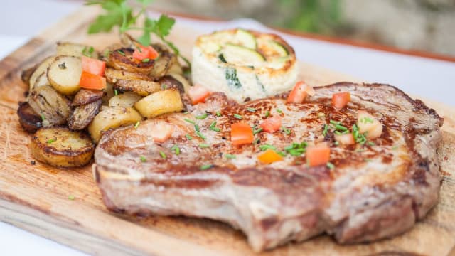 Cote de bœuf grillée sel saveur du jardin (+3,90€) - La Chalosse, Guyancourt