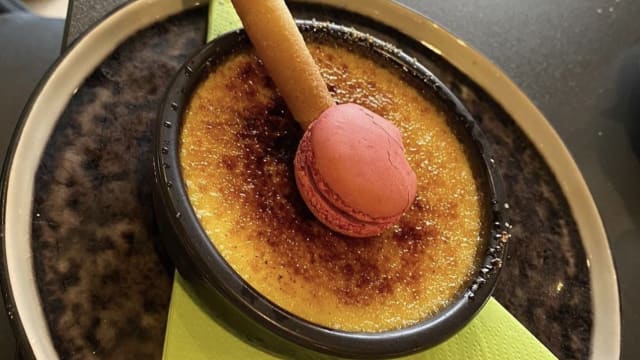 Crème brûlée - La Cascade, Paris