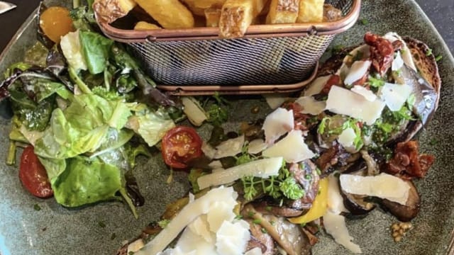 Tartine végétarienne - La Cascade, Paris