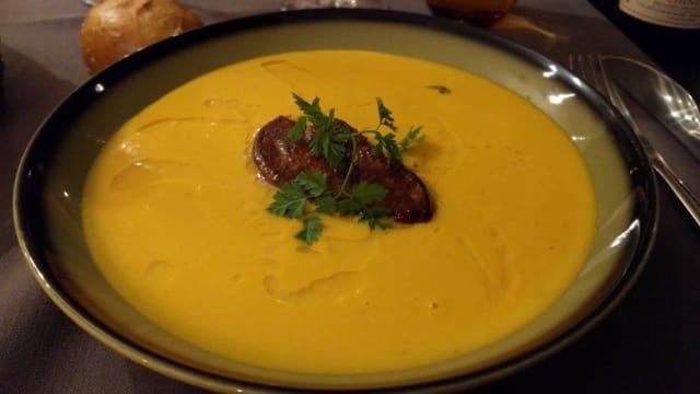 Velouté de potimarron,foie gras poêlé - Le Vallon de Chérisy