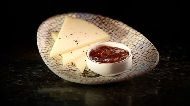 Manchego med tomatmarmelad - Tapas28