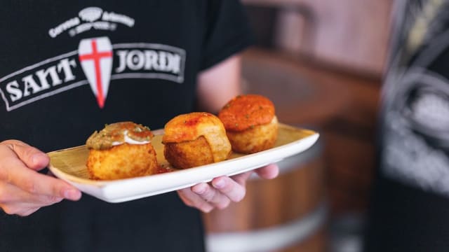 “BOMBA” TRAFFIC LIGHTS - Cervesa Sant Jordi - Tabarlot, Barcelona