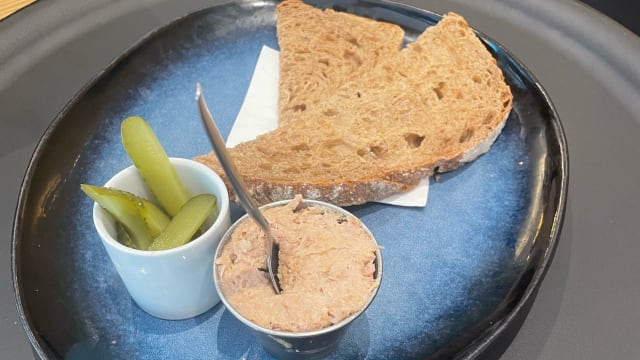 Rillette D'oie Et Ses Toasts De Pain Campagne - Le Solferino, Paris