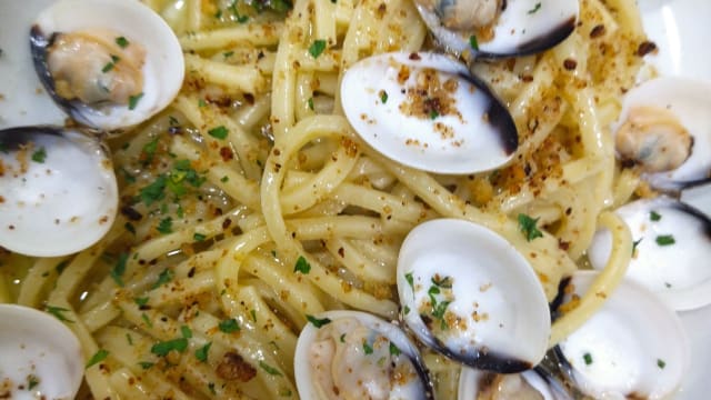 Troccoli alle vongole  - La Piazzetta