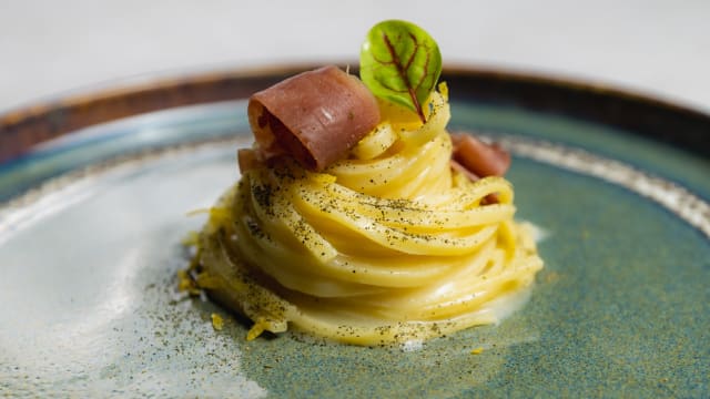 Tagliolini di pasta fresca, burro, salvia, limone e speck d'anatra - Casa Grazia, Cagliari