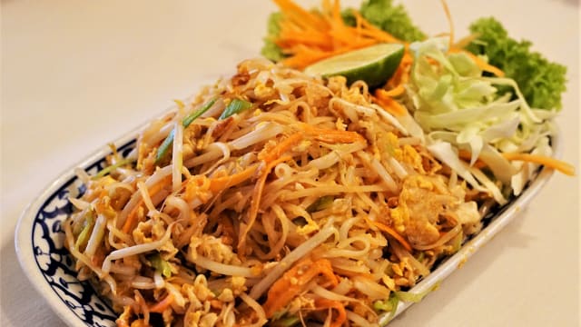 Pad Thai - Wasana Dee