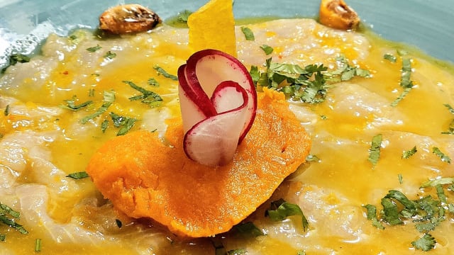 Tiradito de pescado - El Galliano, Carouge