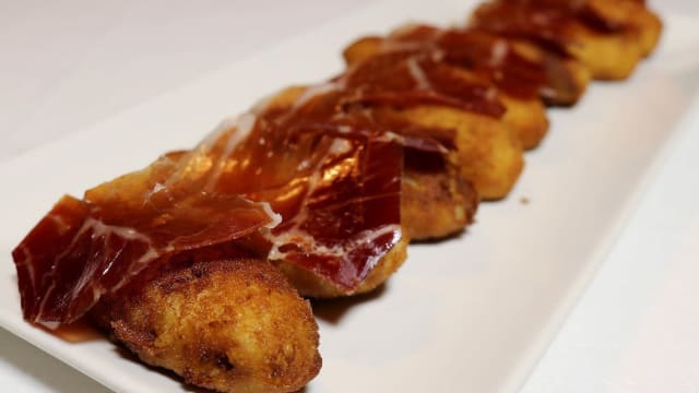 Croquetas caseras de jamón ibérico - Rias Bajas -Clara del Rey-