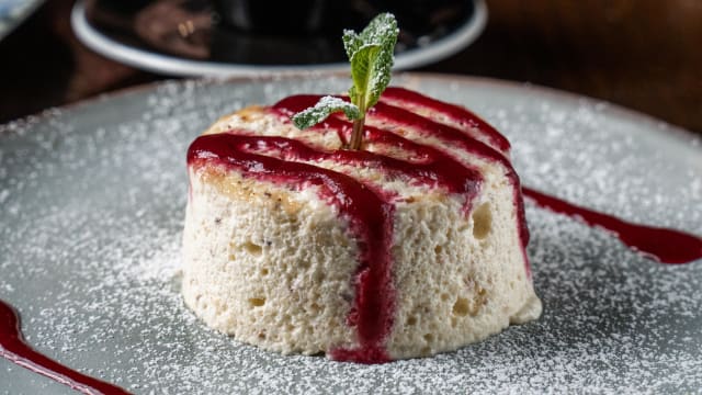 Fondant au chocolat et sa crème de pistache - La Massara