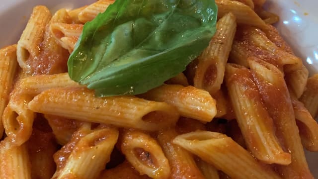 Penne / Farfalle / Fusilli Arrabbiata - OPS Pizza, Montrouge