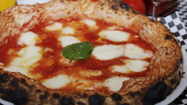 Pizza Margherita - OPS Pizza, Montrouge