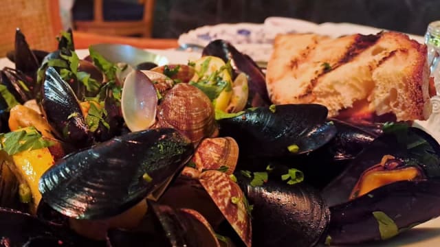 SOUTÈ DI COZZE E VONGOLE s.d. - Osteria Romana  di Simmi, Rome