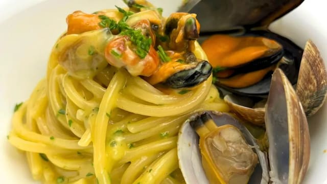 Linguine alla Pappaciann’a - Baia Pappaciann'a