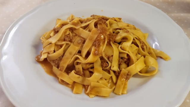 tagliatelle al ragù - Il Vicolo