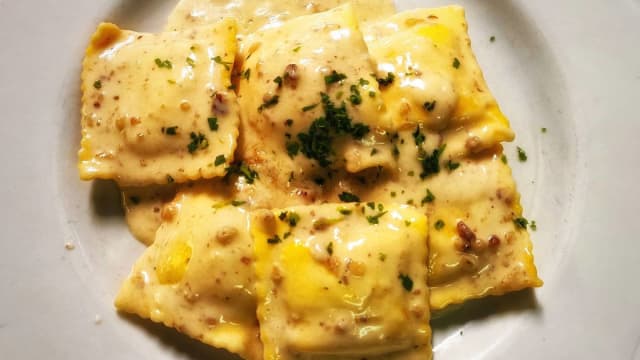 ravioli con ricotta e spinaci alle noci - Il Vicolo