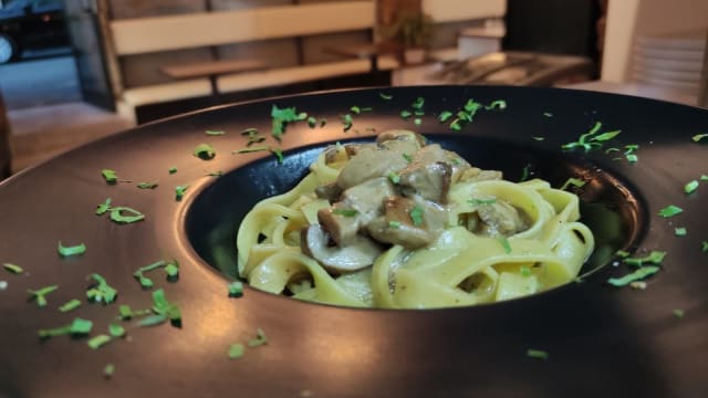 fettuccine ai funghi porcini - Be Bistrot