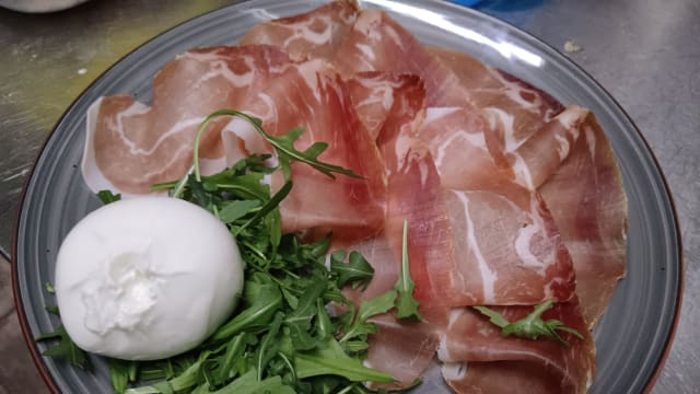 Prosciutto e burrata - Be Bistrot