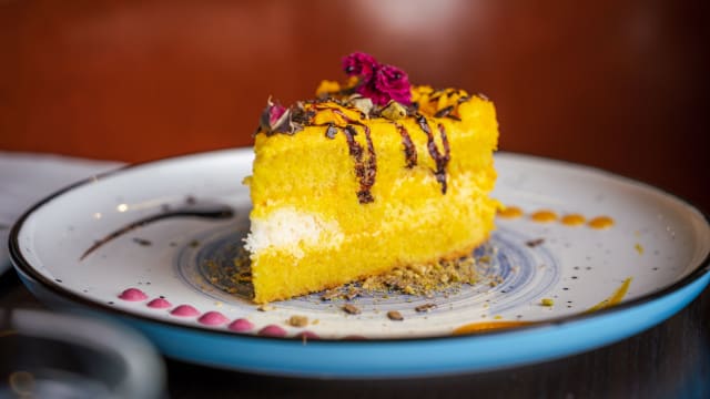 Kesar Malai Cake [koud] - Atithi Indian Restaurant Den Haag