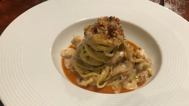 Linguine in Salsa di Scampi e granella di mandorle tostate  - Dal Picciotto, Perugia