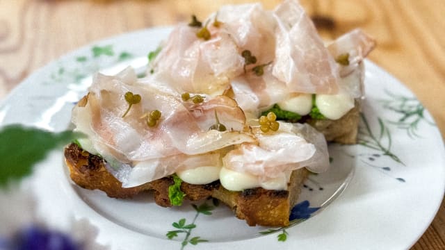 Garlic bread con aglio orsino, Trentingrana e pancetta affumicata - Orso Grigio