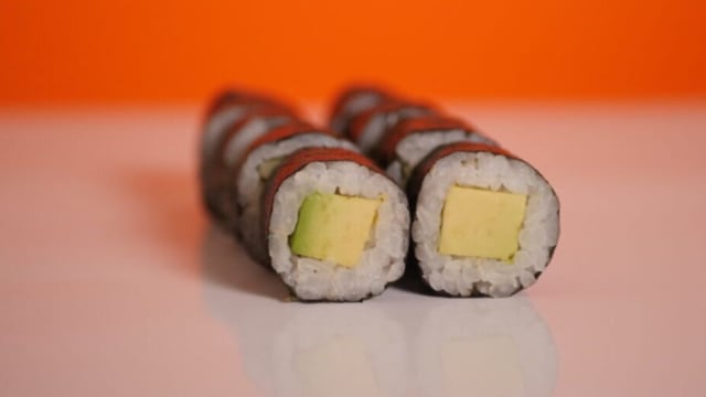 Clásico Con Aguacate - Sushi de Maksim