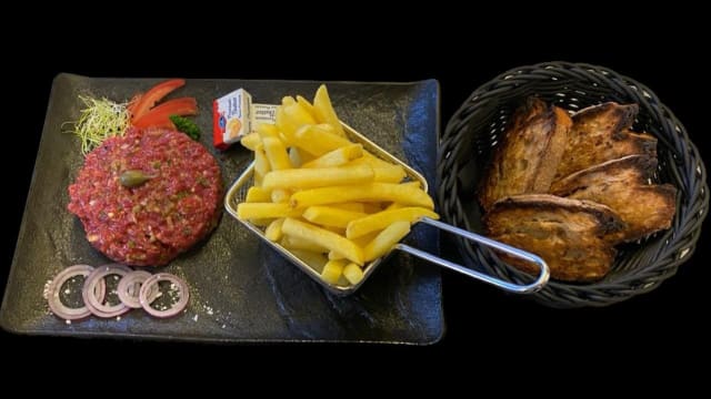 Tartare de boeuf coupé au couteau sans frite - L'Esparcette