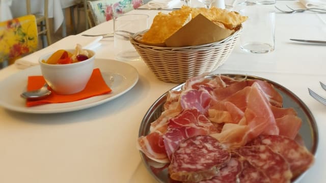 Gnocco salumi e erbazzoni  - La Pieve