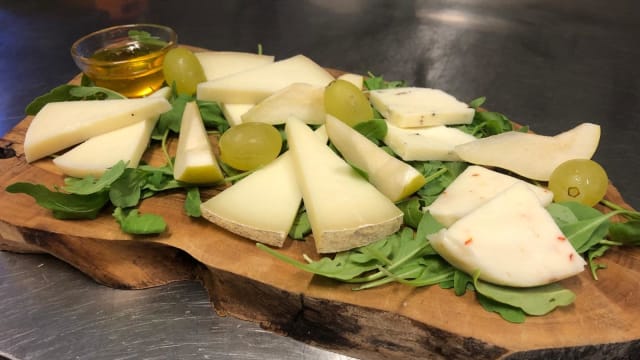 Tagliere di formaggi - Osteria Del Mercato, Grosseto