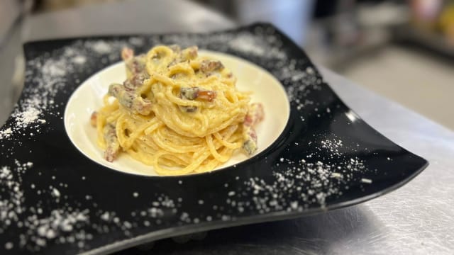 Spaghetti all’amatriciana o carbonara - Osteria Del Mercato, Grosseto