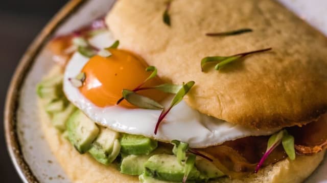 Breakfast sandwich - Basílio, Lisbon