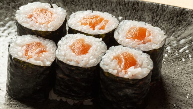 HOSOMAKI SALMONE (6 PZ) - Sushi Bar Rubino