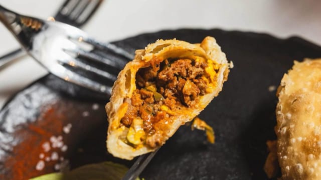 Empanada de pollo - El Gaucho, Milan