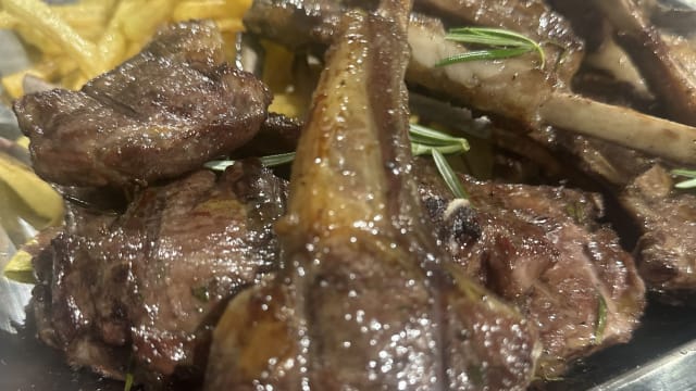 Agnello alla brace  - Parco Santa Giulia Ristorante by Serviti e Riveriti con Gusto