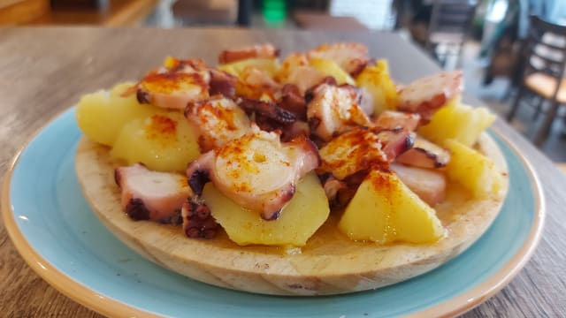 Pulpo a la Gallega - Sidreria Don Carlos