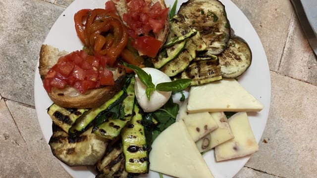 Antipasto vegetariano - Fraschetta da i fratelli, Ariccia