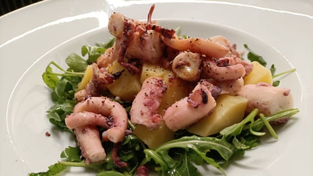 Octopus salad with potatoes - Pesce Fuor D'aqa