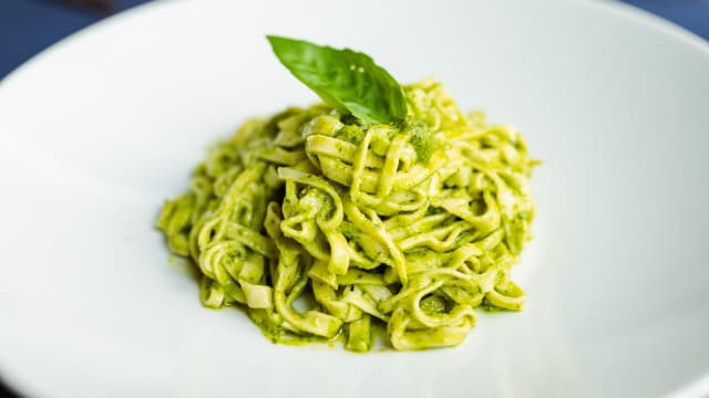 Tagliolini fatti in casa con sugo di tonno pinna gialla - Piero e Lella, Bergamo