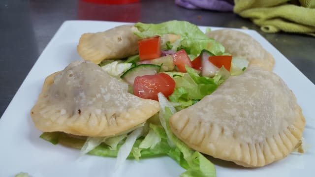 € samboussak boeuf - Le Libanais, Strasbourg