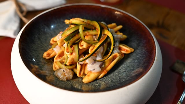 Pasta fresca, seppia marinata, nduja e zucchine - La Ristobottega