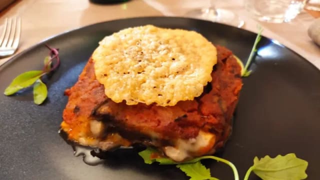 Parmigiana di Melanzane - Taverna Santa Maria de Domno, Salerno