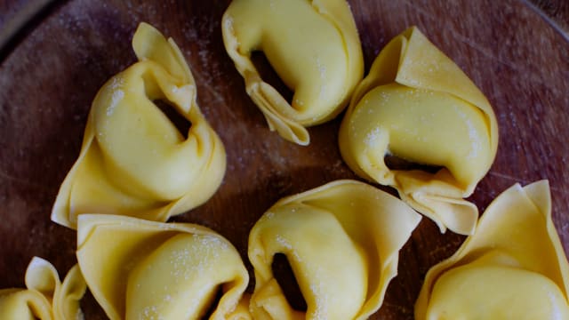 Tortelloni di pasta fresca fatta da noi burro e salvia  - Forno Garbo - Firenze