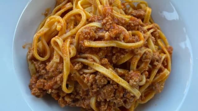 Fetticcine al ragù di manzo - Agriturismo Nonna Luisa, Rome