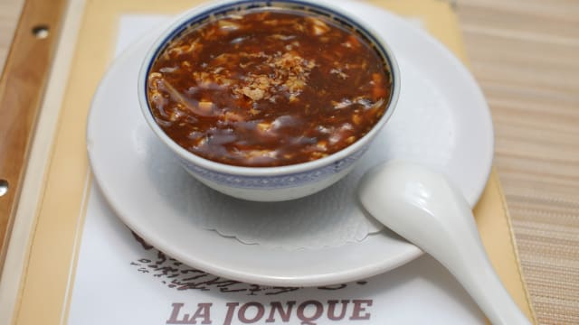 Potage aigre piquant(avec crevettes) - La Jonque