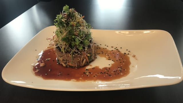 Tartare poêlée aller-retour façon Chiangmaï - Le Petit Raspail, Levallois-Perret