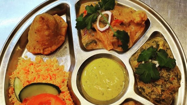 Vegetarisk     Thali - Restaurang Goa