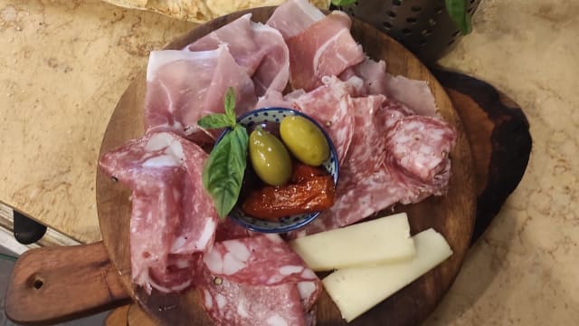 Tagliere di salumi toscani (x 1 persona) - La Bottega di via Maggio