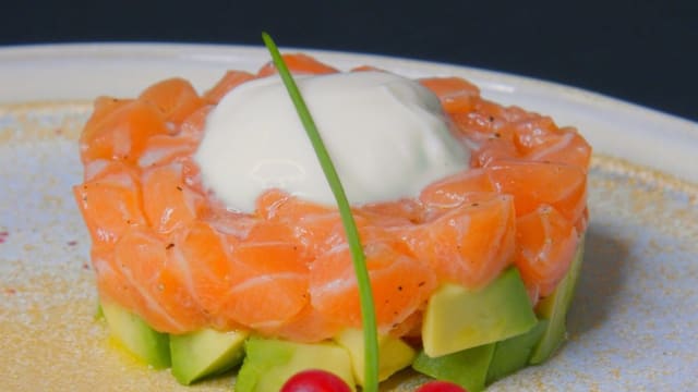 Tartare di Salmone e Avocado - Canto